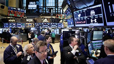 وول ستريت تقفز وسط تفاؤل بالهدنة التجارية
