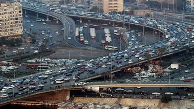 زحامات مرورية بشارع الثورة ومحور الشهيد بسبب أعمال إصلاحات