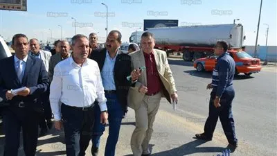 الإسماعيلية تتزين استعدادًا لافتتاح مشروعات تطوير الطرق والمحاور (صور)