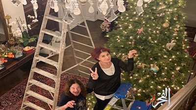 نجوم هوليوود يشاركون متابعيهم تحضيراتهم للاحتفال بالكريسماس (صور) 