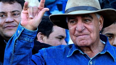 من الأهرامات.. 