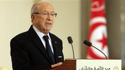 رئيس تونس يمدد حالة الطوارئ شهرا إضافيا