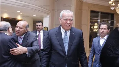 السفير محمد العرابي يصل حفل توقيع مذاكرات عادل حمودة 'كلمة السر - الحرية' (صور)