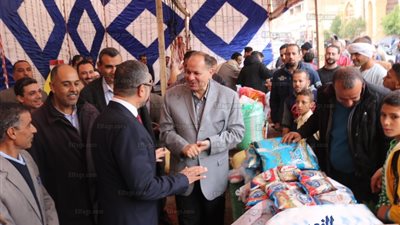 محافظ الفيوم يشيد بمعرض السلع الغذائية لمستقبل وطن بطامية ويطالب بتعميم المعارض على مستوى المحافظة (فيديو وصور)  