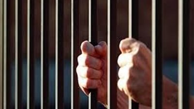 حبس 8 أشخاص وبراءة 26 آخرين في أحداث 