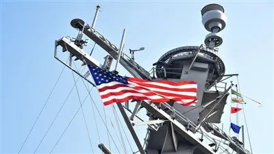 مدمرة أمريكية تستفز قاعدة روسية بخليج 