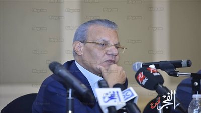 عادل حمودة: 