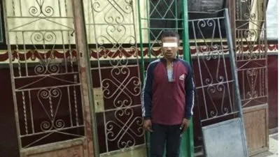 ضبط عامل بتهمة سرقة الأبواب الحديدة للمقابر في أبو تيج