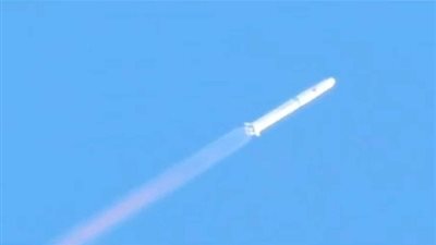 شاهد.. لحظة انطلاق القمرين الصناعيين السعوديين (فيديو)