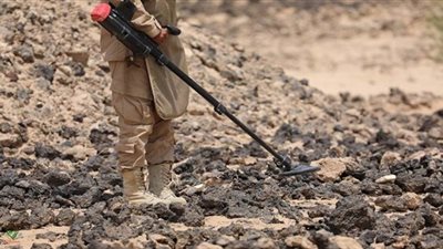 التحالف يواصل عمليات نزع الألغام في المدن المحررة بالساحل الغربي لليمن