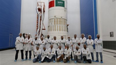 بعد إطلاقهما.. 10 معلومات حول قمري 