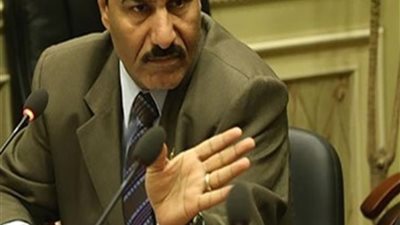 برلماني عن تحديد مواعيد لإغلاق المحال: 