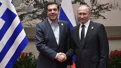 تسيبراس يطلب من بوتين ربطة عنق