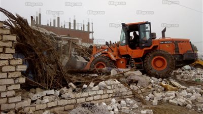 تفاصيل أعمال الشغب في حملة إزالة تعديات ببني سويف.. الأهالى يعتدون بالحجارة على القوات والموظفين