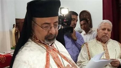 بطريرك الكاثوليك يرسم شمامسة جدد بكنيسة العذراء والقديس اسطفانوس بشبرا الخيمة