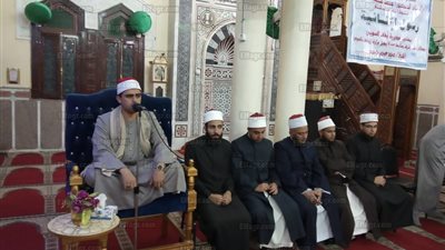 أوقاف السويس: تختتم حملة رسول الإنسانية بالمساجد والمدارس (صور)