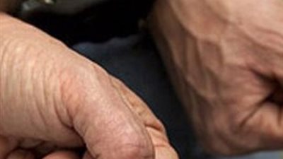 حبس عاطل بتهمة سرقة الهواتف المحمولة بالإكراه في المقطم