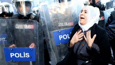 المفوضية الأوروبية: تركيا دولة يستحيل العيش فيها (فيديو)