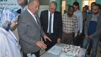 محافظ البحر الأحمر يشهد توزيع أول جرعة من علاج ''فيروس سي'' ضمن 