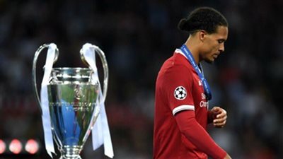 فان ديك: مواجهة نابولي ستكون مثل النهائي