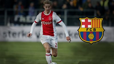 والده: برشلونة أفضل خيار أمام دي يونج