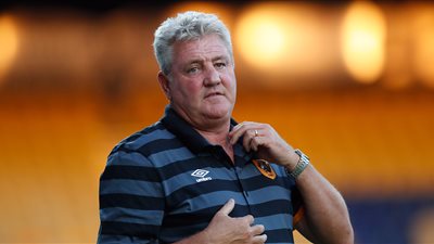 عاجل.. أول تعليق من ستيف بروس على تدريب الأهلي