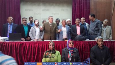 ملتقى للجمعيات الأهلية والشباب لبحث آليات العمل في منظومة المخلفات الصلبة بقنا (صور)