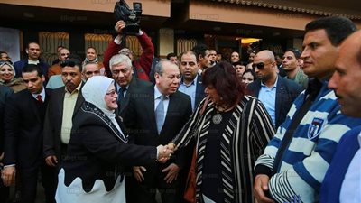 إيناس عبدالدايم ومحافظ كفر الشيخ يفتتحان قصر ثقافة دسوق بعد تطويره (صور)