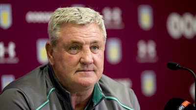 عاجل.. ستيف بروس يصل خلال ساعات لقيادة الأهلي