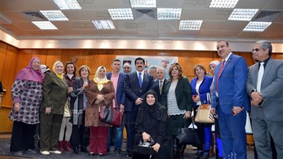 محافظ القليوبية يشارك في ندوة 