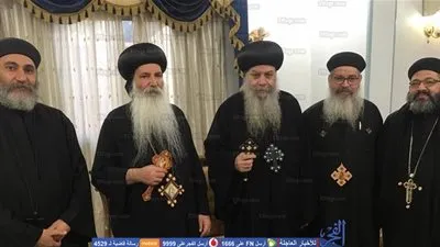 نيافة الأنبا أغاثون يهنئ الأنبا إسحق بمناسبة تجليسة على كرسي طما (صور)