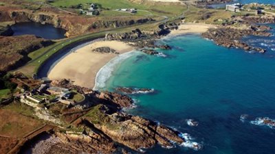 السفارة البريطانية في روسيا تعلن عن وظيفة مشرف على جزيرة 