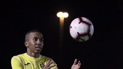 أُحد السعودي يفسخ عقد لاعبه بالتراضي