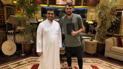 الشباب السعودي يجدد عقد جامان لمواسم واحد