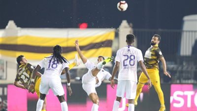 الهلال يتخطى أحد ويعزز صدارته للدوري السعودي