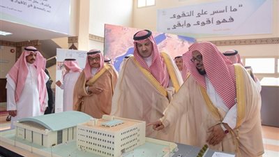عاجل- السعودية| أمير المدينة يؤكد أهمية تطوير الأوقاف والعمل الوقفي
