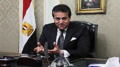 أولياء أمور الدبلومة الأمريكية لـ وزير التعليم العالي: 