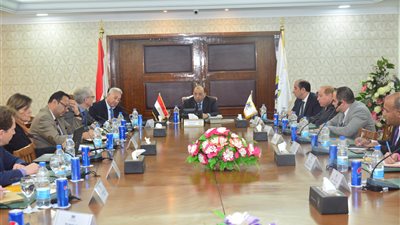 وزير التنمية المحلية: الحكومة لا تملك رفاهية الوقت في تنفيذ المشروعات الجارية 