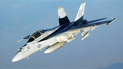 سقوط مقاتلة أمريكية في المحيط الهادئ قبالة جزيرة ساند