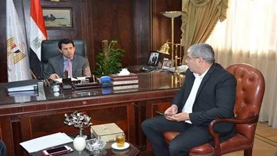 وزير الرياضة يلتقى 