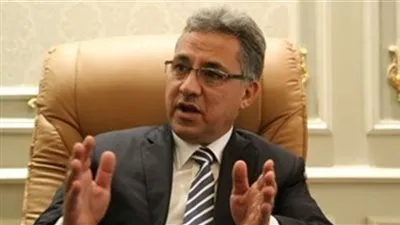 رئيس محلية البرلمان: الإجراءات البيروقراطية المعقدة في الحصول على التراخيص تدفع المواطنين للمخالفة