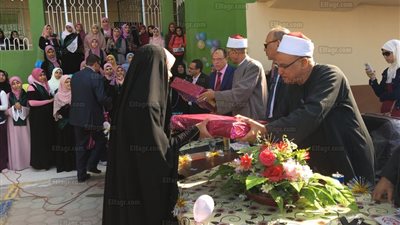 تكريم الطالبات الفائزات في مسابقة القرآن الكريم بكلية الدراسات الإسلامية والعربية للبنات بالفيوم 