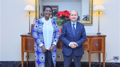  وزير التجارة والصناعة يبحث فرص تعزيز التعاون بين القطاع الخاص المصرى والروسى