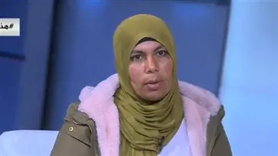 السيدة نحمده: 