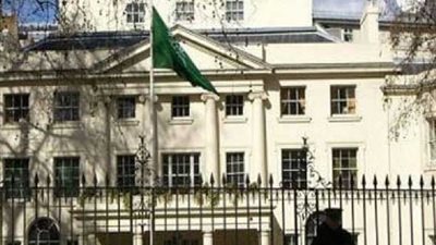 السفارة السعودية في باريس تطالب المواطنين باتخاذ الحذر