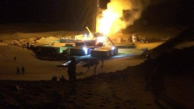 إصابة 3 عمال في حريق بئر بترول برأس سدر