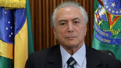 رئيس البرازيل يوافق على تسليم عضو سابق بجماعة مسلحة إلى إيطاليا