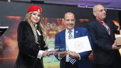 منح الدكتوراة الفخرية لسيدة الأعمال المغربية منار جازولي