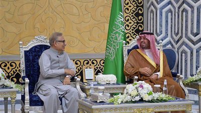 الرئيس الباكستاني يغادر جدة