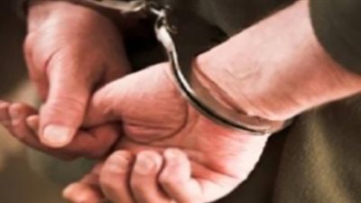 ضبط نصاب ادعى قدرته على استخراج بطاقات التموين للمواطنين بالمنتزه